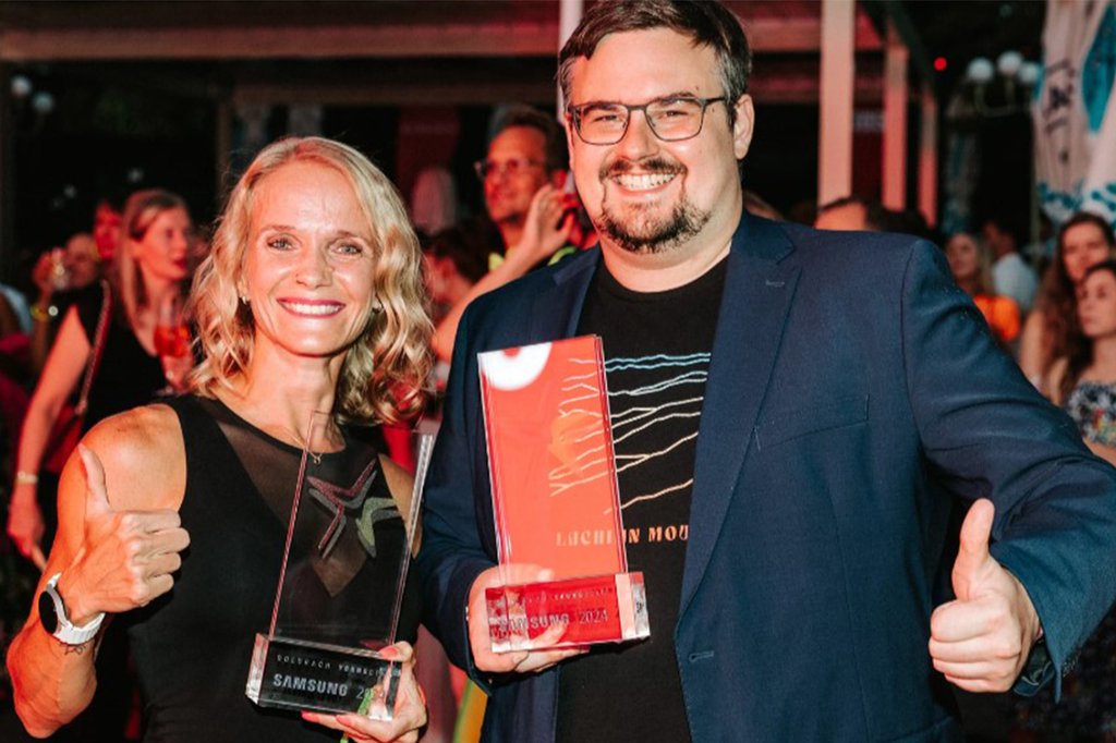 Joseph Aberl, Absolvent des Master-Studiengangs Digital Marketing & Kommunikation, wurde beim Sommerfest von Goldbach Austria mit dem Youngstar Award ausgezeichnet.