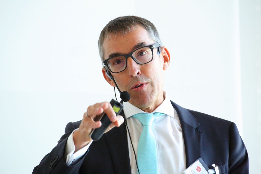 Prof. Ralf T. Kreutzer