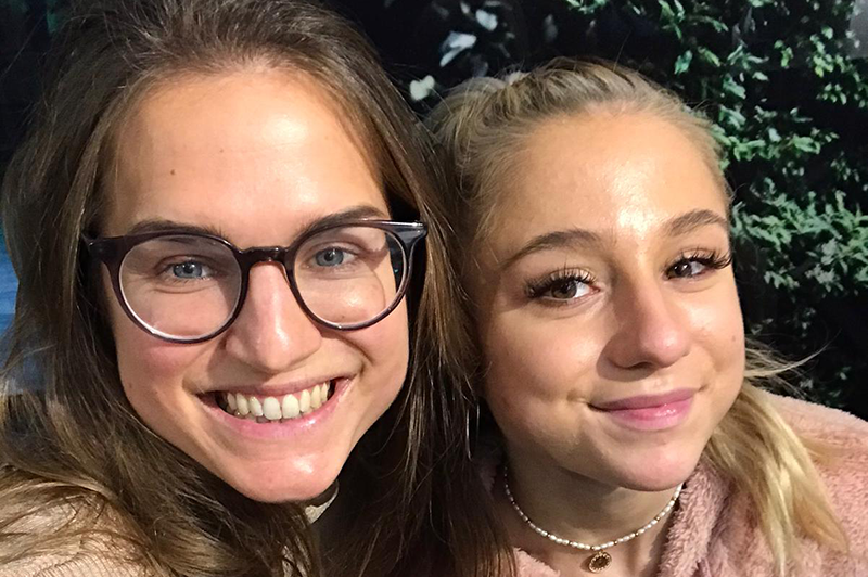 Ronja Schistek mit Influencerin Nadine Chiara