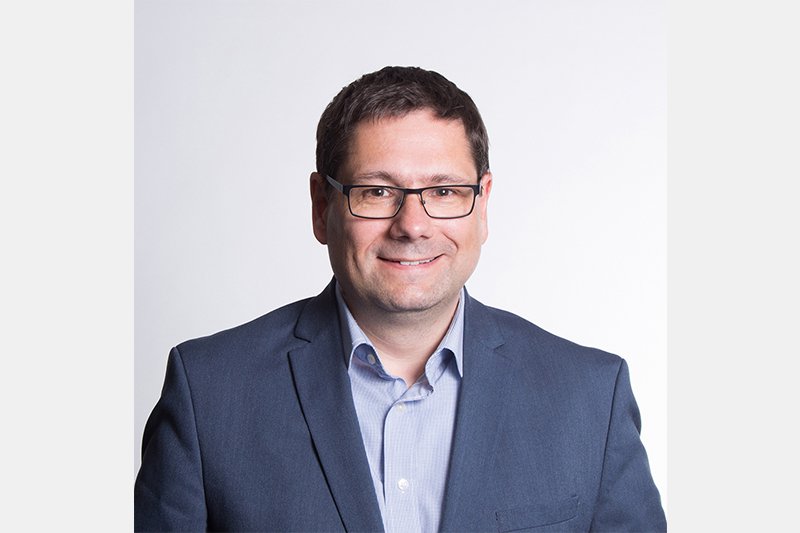 Helmut Kammerzelt ist Leiter des Bachelor Studiengangs Marketing & Kommunikation und stellvertretender Leiter des Master Studiengangs Digital Marketing & Kommunikation.