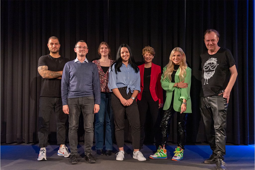 v.l.n.r.: Daniel Oberhuber, Thomas Ballhausen, Julia Rose, Cornelia Plott (Moderatorin), Johanna Grüblbauer, Dominique Jardin, Roland Steiner